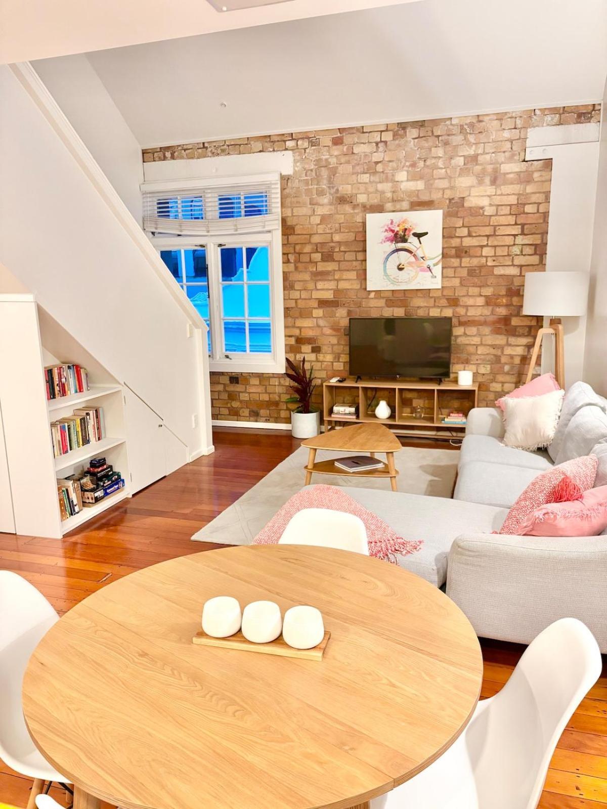 Apartment Luxurious Loft - Close To It ! *