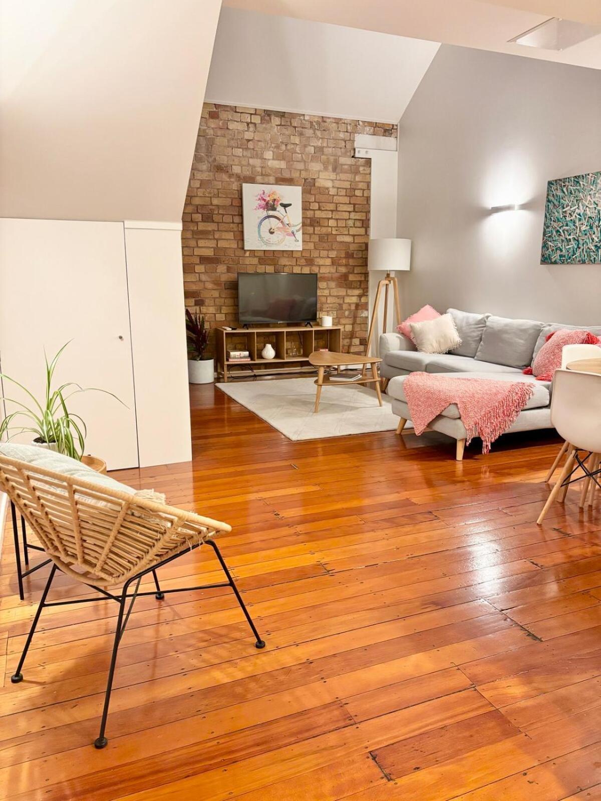 Luxurious Loft - Close To It ! Apartment